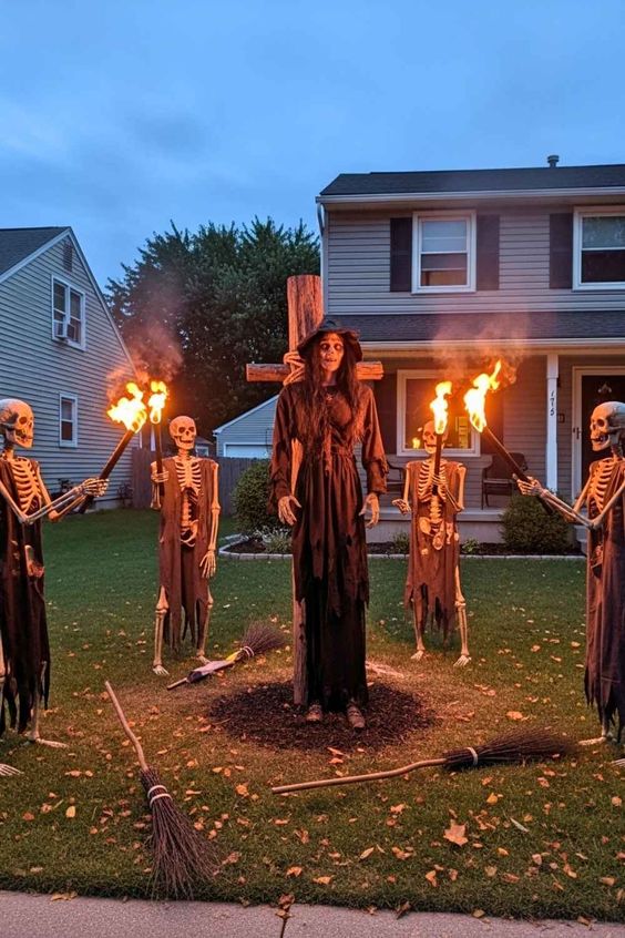 45 Ultimate Halloween Yard Decorations to Win the Neighborhood Spook-Off