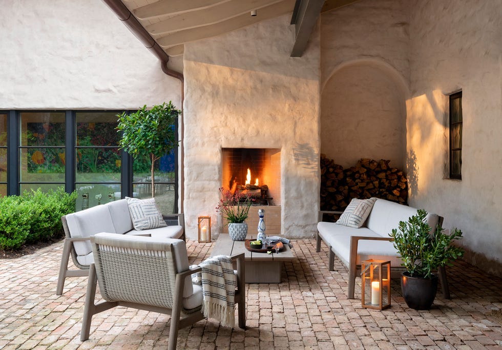 17 Brilliant Outdoor Decorating Ideas That'll Make You Never Want to Go Inside